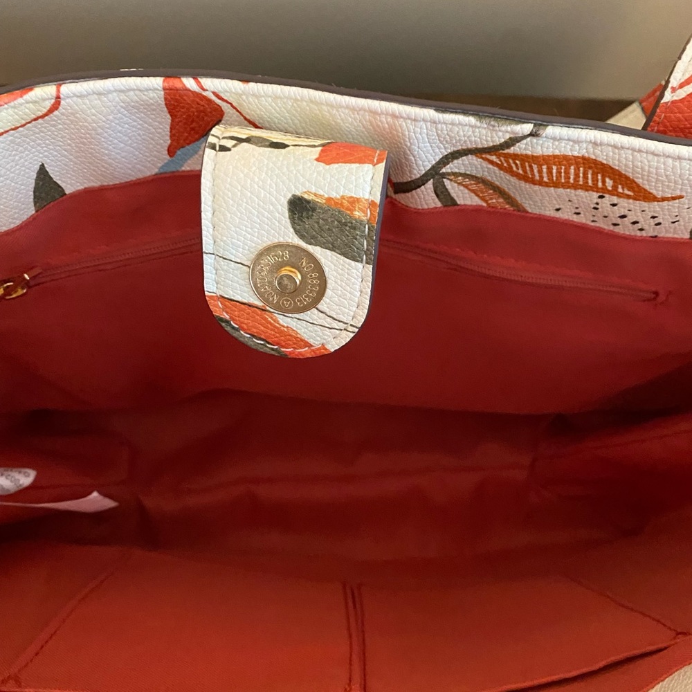 Pocketbook - Picture 9 of 10
